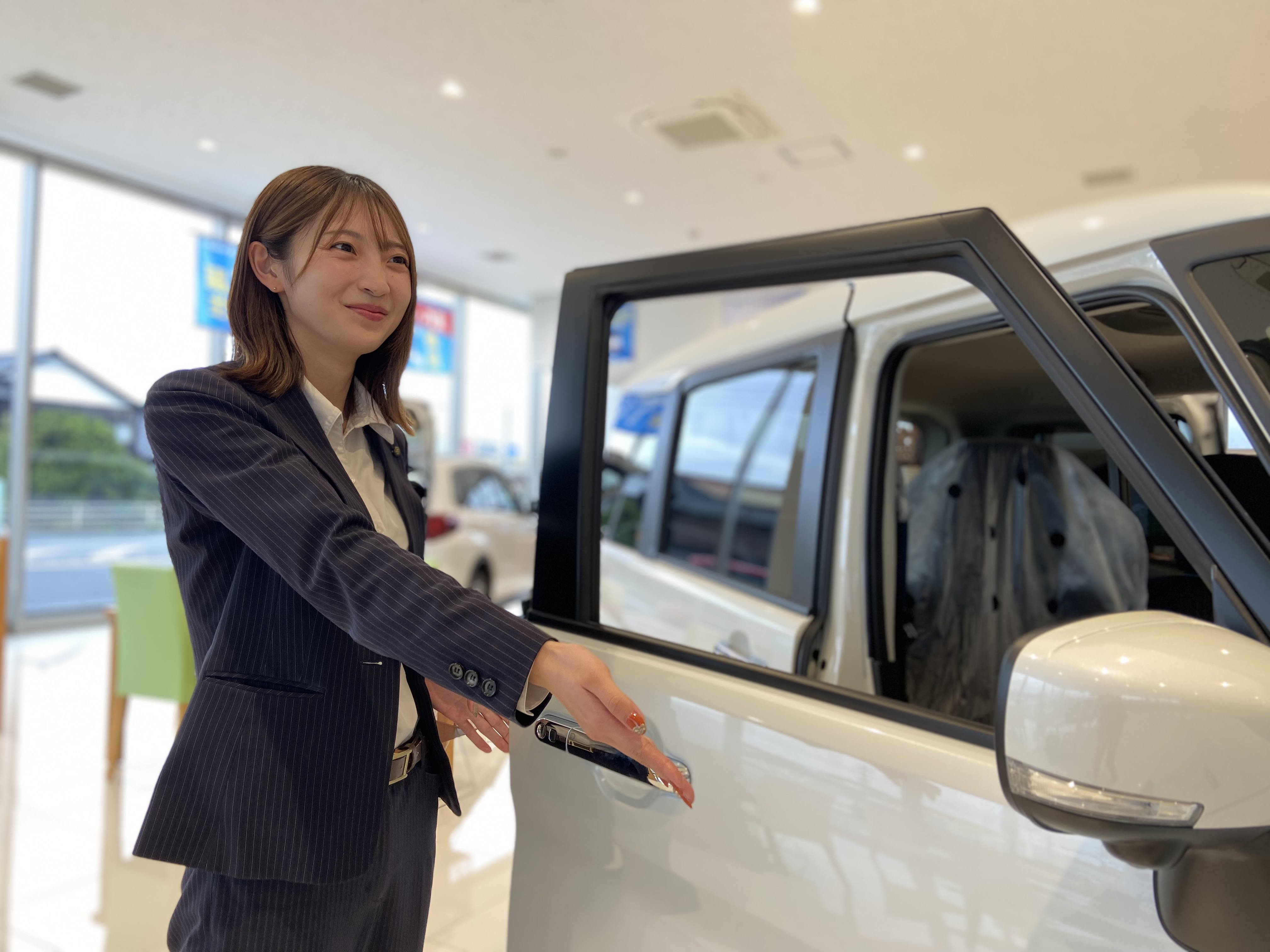 スズキアリーナ嘉瀬：SUZUKI直営ディーラーのショールームスタッフ